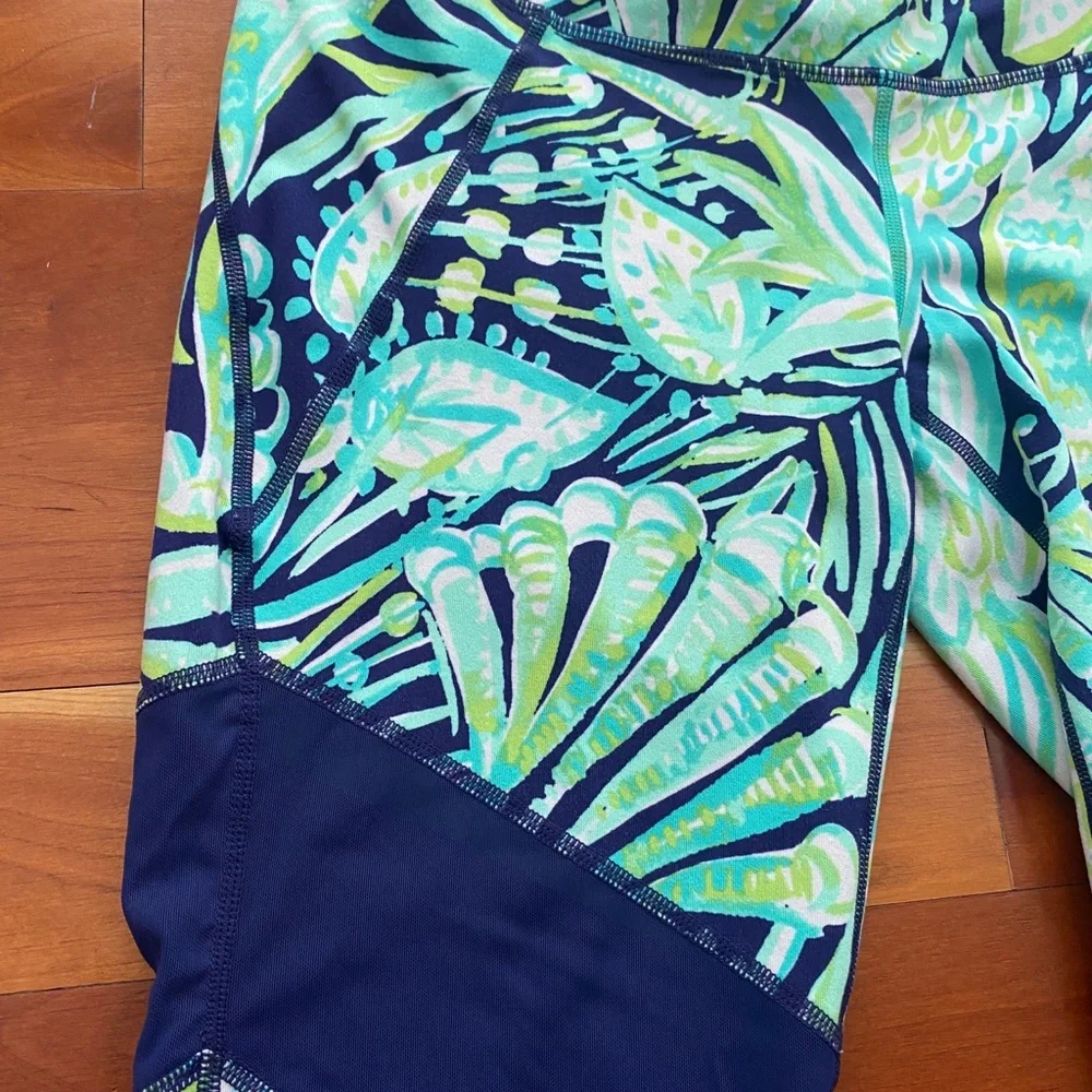 EUC Lilly Pulitzer Crop Luxletic Leggings - Picture 3 of 3